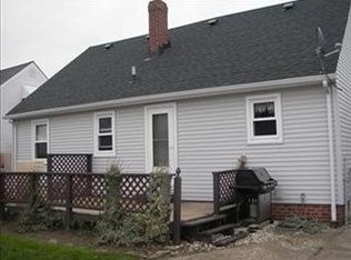 30015 Warren Rd, Wickliffe, OH 44092