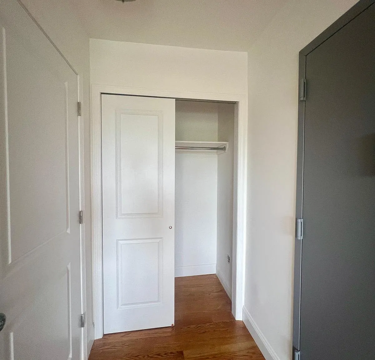 Bruckner Blvd, Bronx — Photo 3