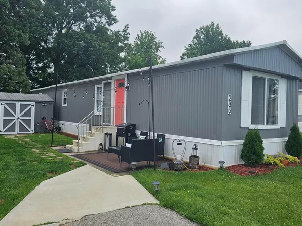 285 Walnut Blvd, Lewis Center, OH 43035