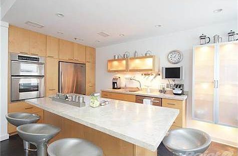 2nd image of 1614 Pennsylvania Ave APT 2D
