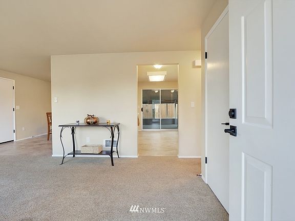 Light and Bright Floor Plan greets you as you enter.