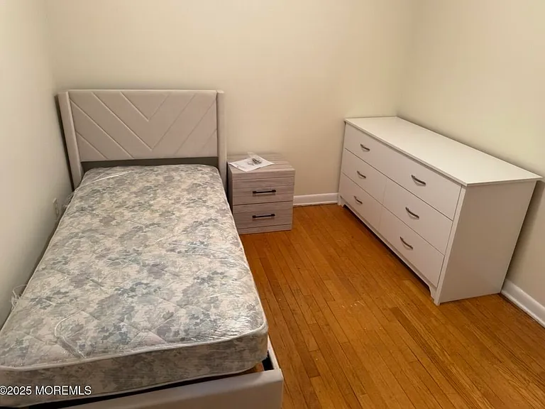 221 Harrison Ave — Photo 34