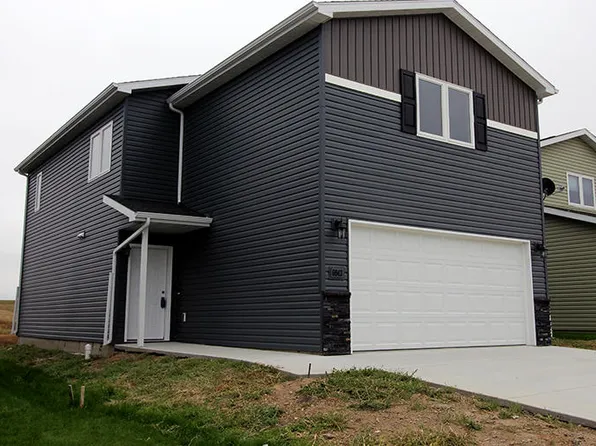 6943 Majestic Loop, Bismarck, ND 58504