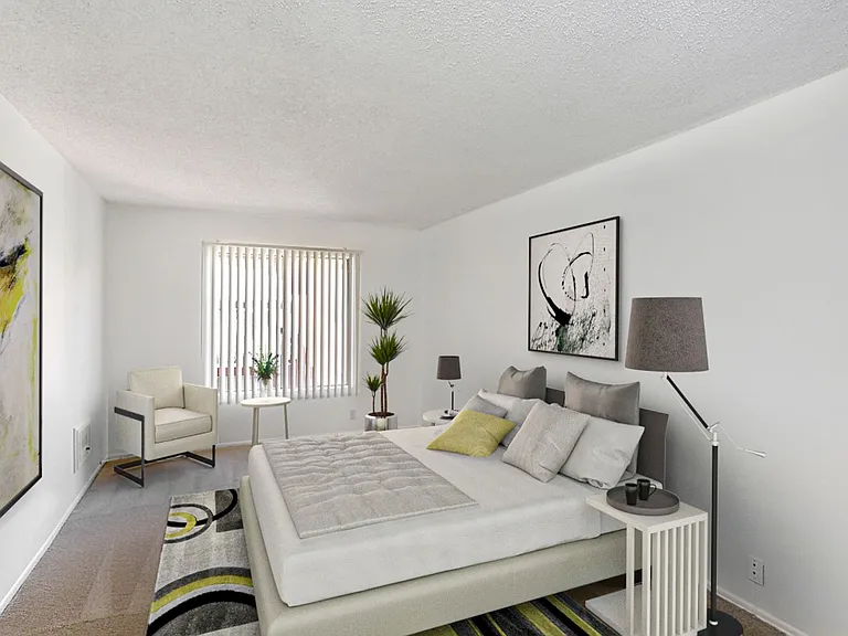 Westwood Villa — Photo 19