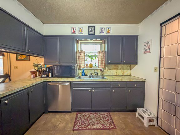 4th image of 102 Boyd Rd