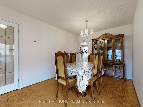 5th image of 260 Avro Rd