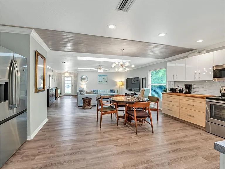 15509 Alsace Cir — Photo 11