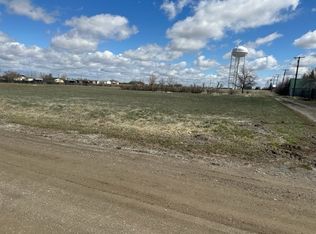 802 Iowa Ave, Valier, MT 59486