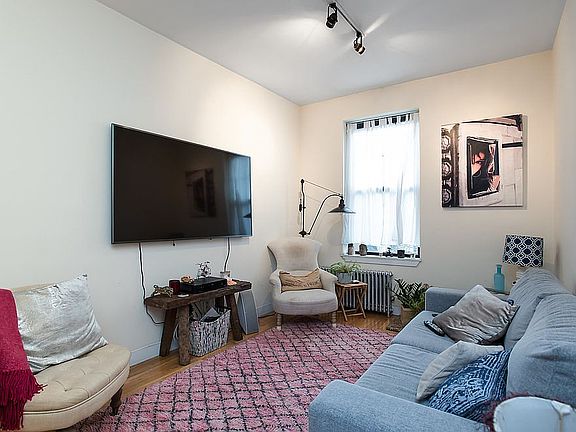 4th image of 315 W 19th St APT 62