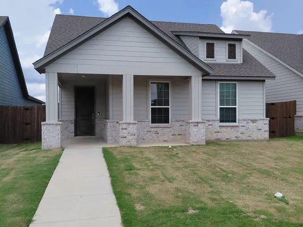 709 The Cottages Dr, Godley, TX 76044