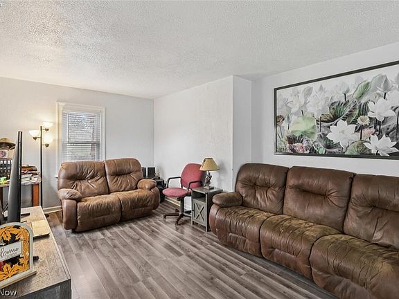 2nd image of 5706 Cleveland Rd E