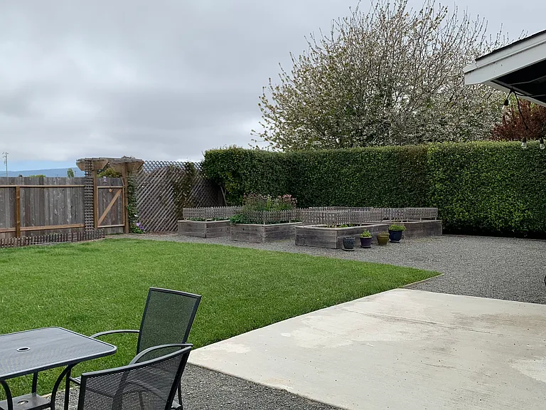 1790 Stromberg Ave — Photo 27
