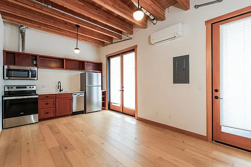 Floor plan 304