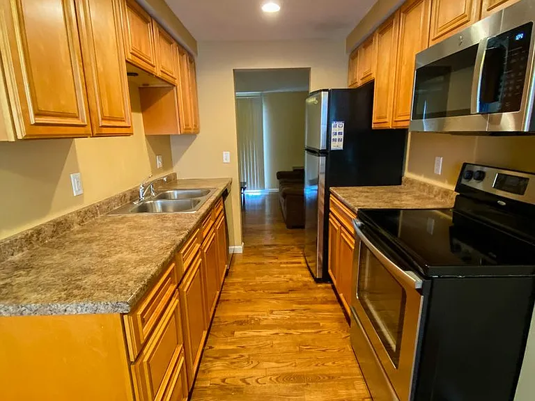 209 Robert Dr — Photo 9