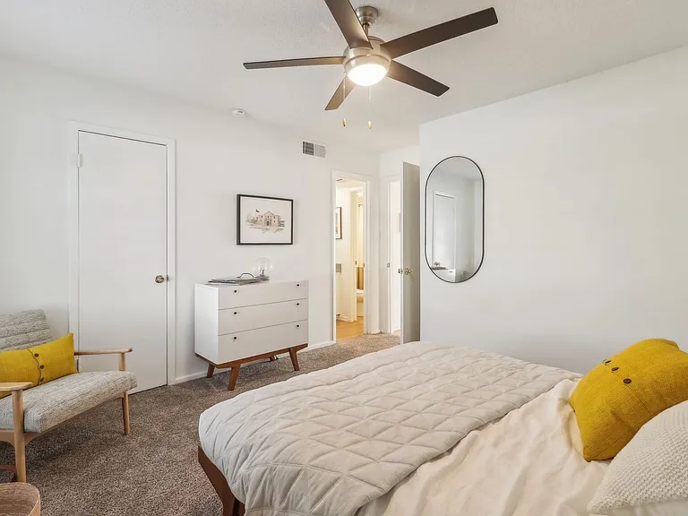 215 Jackson Keller Rd — Photo 20