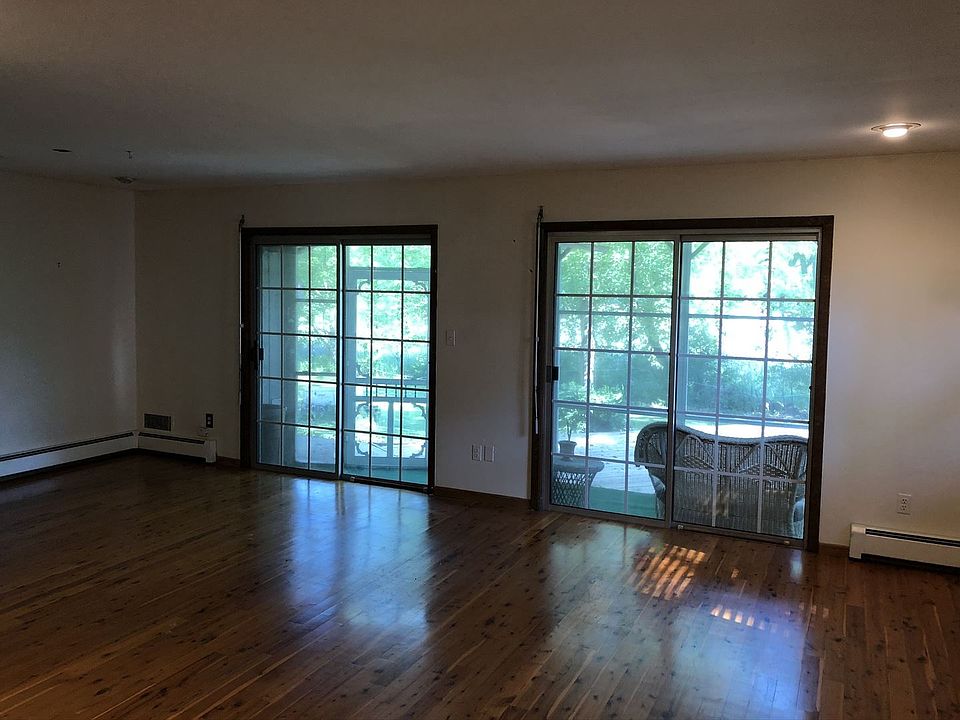 4083 Ames Rd Crystal Lake IL Zillow