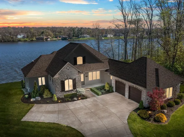 1408 Vistula Landing Dr, Osceola, IN 46561