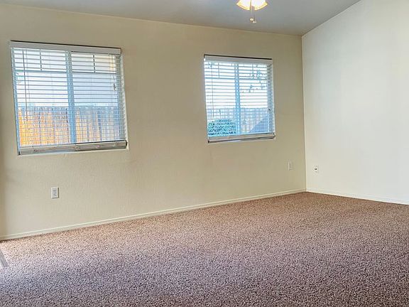 5th image of 941 W Dakota Ave APT 122