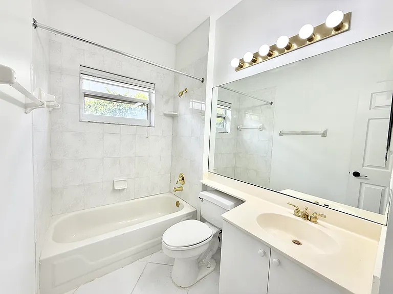 12310 Riverfalls Ct — Photo 17