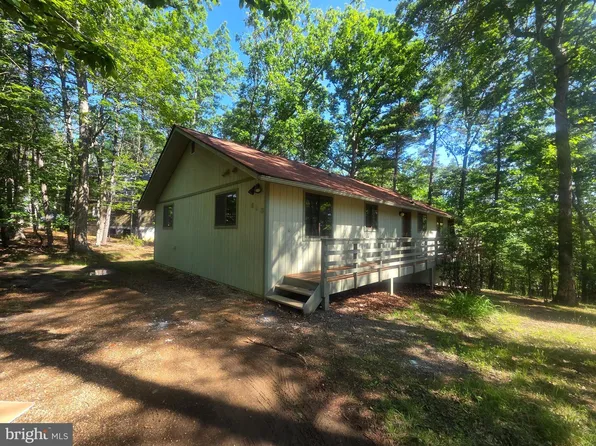 213 Morrie Dr, Basye, VA 22810
