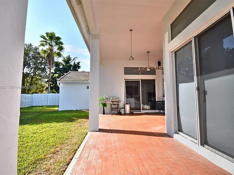 710 Lake Blvd — Photo 21