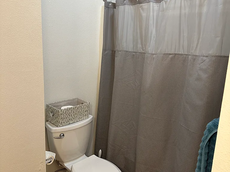 1645 NE Merman Dr #303 — Photo 9