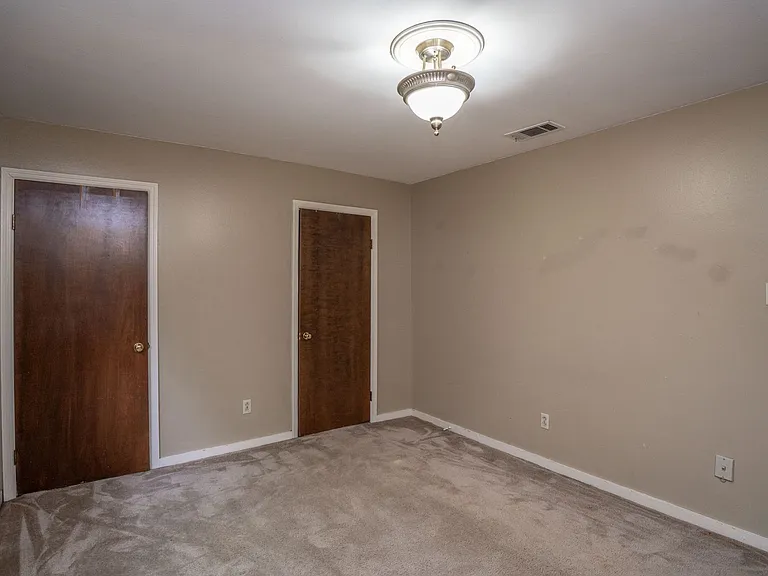1018 Cumberland St — Photo 13