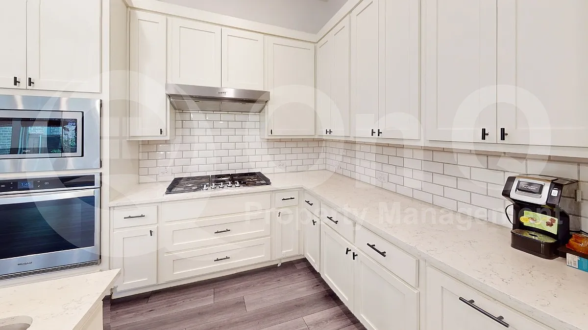 4 bed, 3.0 bath, 2778 sqft, $2,990 — Photo 4