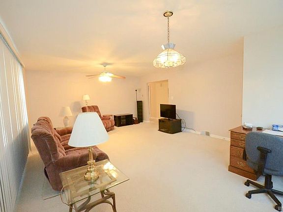2nd image of 1245 Colvin Blvd