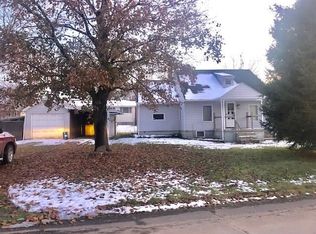 293 Hansen Ave, Ellwood City, PA 16117