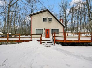 128 Tanager Rd, Lackawaxen, PA 18435