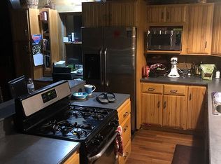 2256 School House Rd, Little Hocking, OH 45742