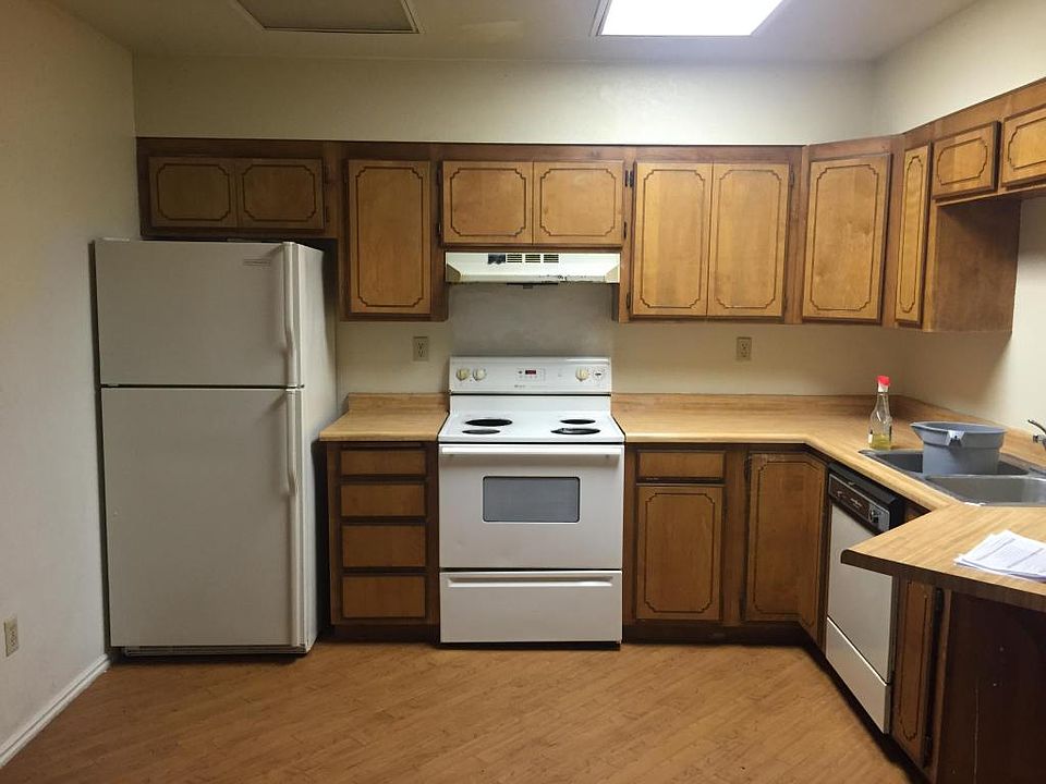 2nd image of 388 S 100 W APT 2