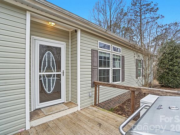 3rd image of 158 Cooks Lake Rd