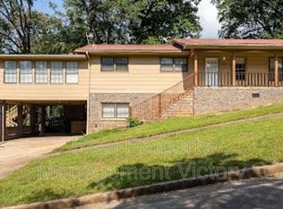 631 17th St S, Bessemer, AL 35020
