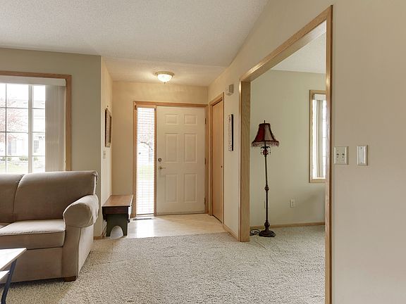4th image of 549 Mission Hills Dr