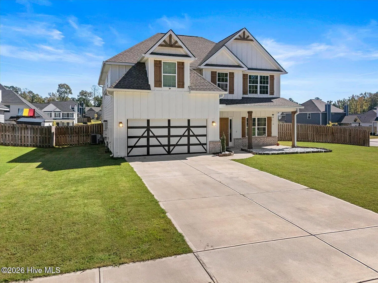 4 bed, 2.5 bath, 2599 sqft, $2,700 — Photo 2