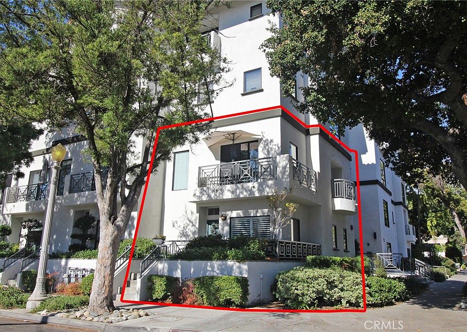 1st image of 111 S Oak Knoll Ave APT 113