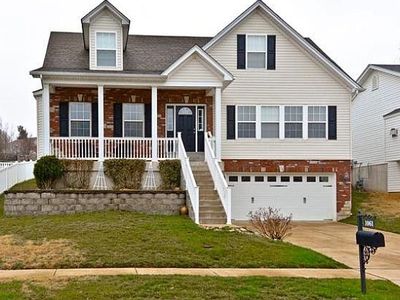 1061 Winter Lake Dr, Fenton, MO, 63026