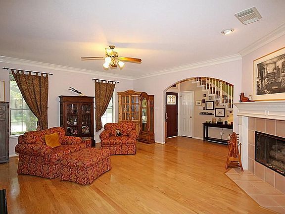 Family Room (view 3)