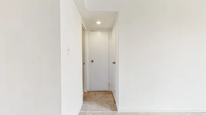 Sold by RE MAX Team | media 12