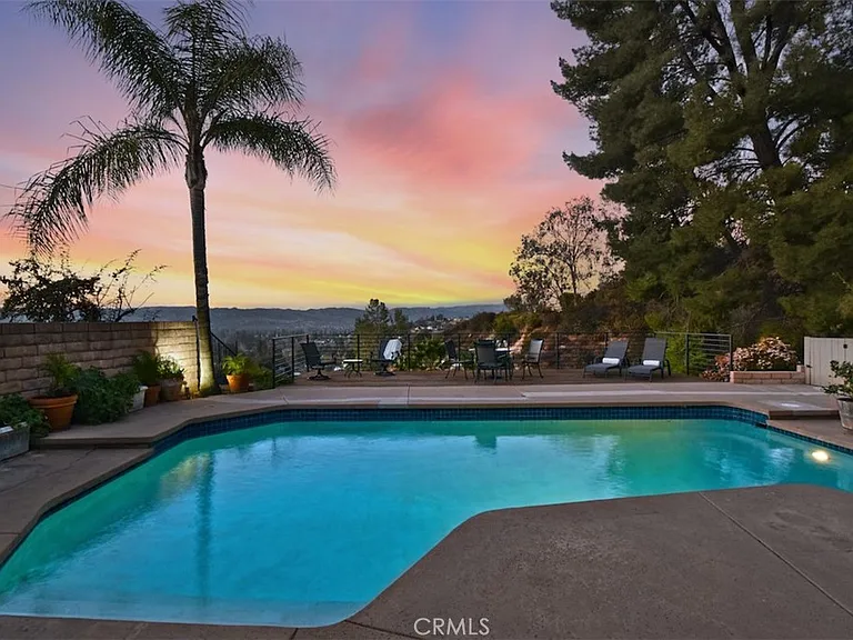 22903 De Kalb Dr — Photo 4