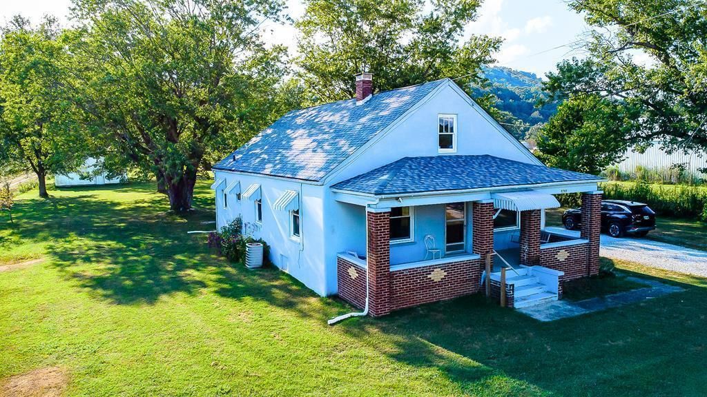 Real estate listing image