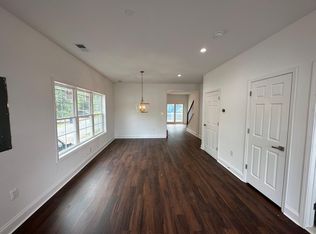 219 E 7th St, Front Royal, VA 22630