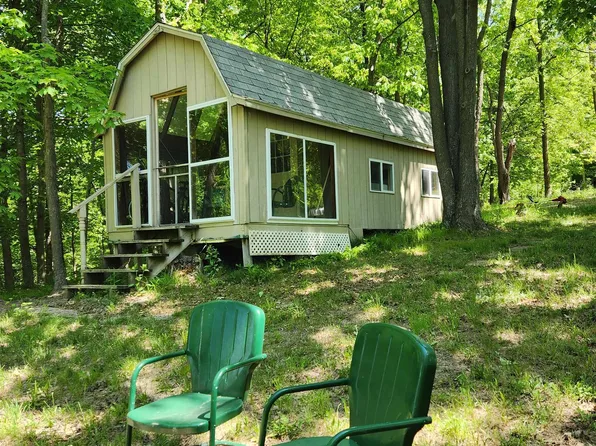 S5897 Milkweed Ln, Viola, WI 54664