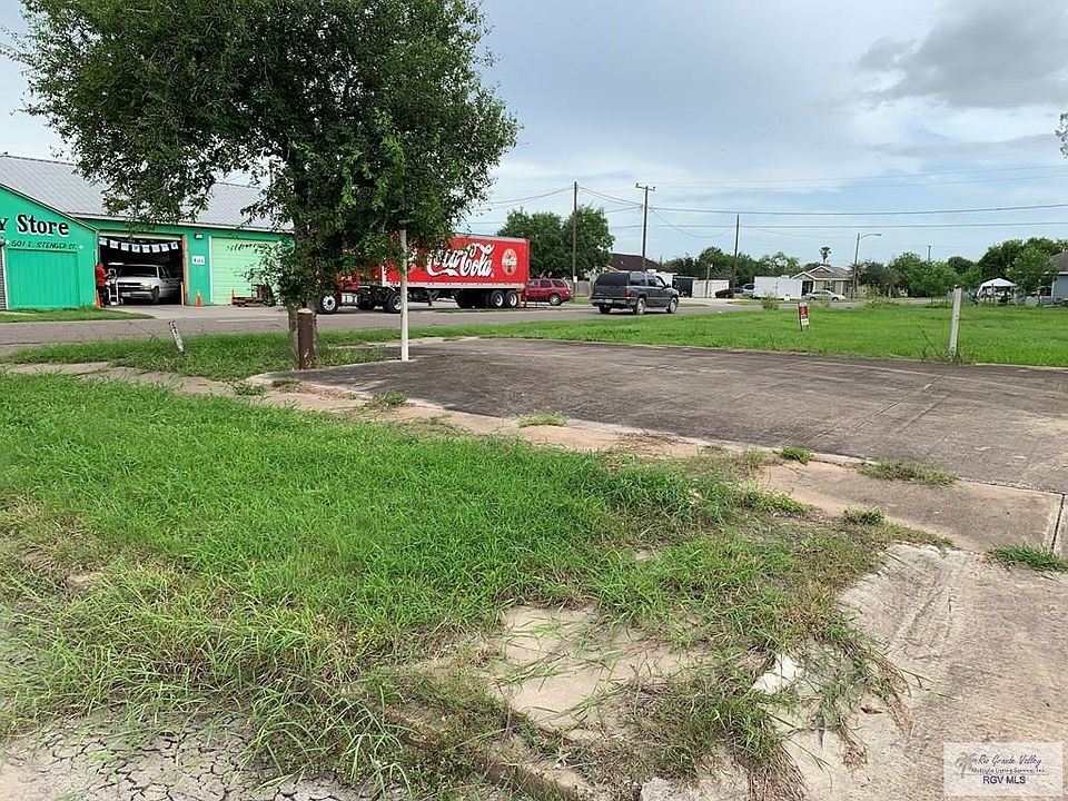 2nd image of 190 N Austin St