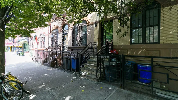 Rented by Nooklyn NYC LLC | media 50