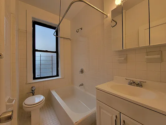 Rented by Made In NY Realty | media 6