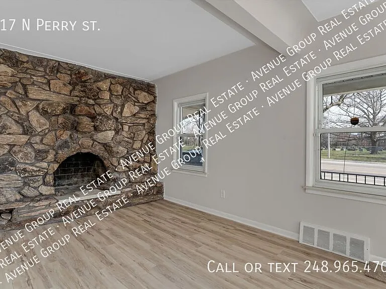 917 N Perry St — Photo 5