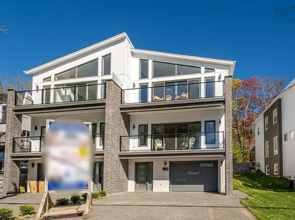 368 Shore Dr, Bedford, NS B4A 2C6